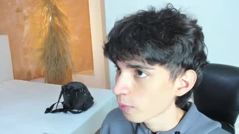 salvatore  online show from February 20, 7:36 pm