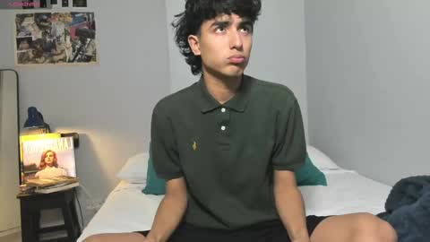 Snapshot of salvatore_montt chatting on March 2, 11:53 pm salvatore_montt online show from March 2, 11:53 pm