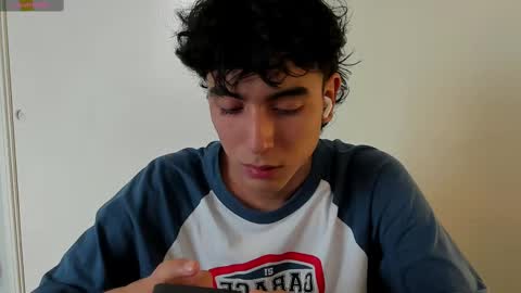 Snapshot of salvatore_montt chatting on March 8, 6:05 pm salvatore_montt online show from March 8, 6:05 pm