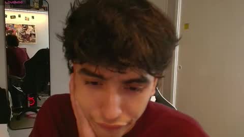 Snapshot of salvatore_montt chatting on March 12, 7:35 am salvatore_montt online show from March 12, 7:35 am