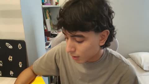 Snapshot of salvatore_montt chatting on October 17, 9:17 pm salvatore_montt online show from October 17, 9:17 pm