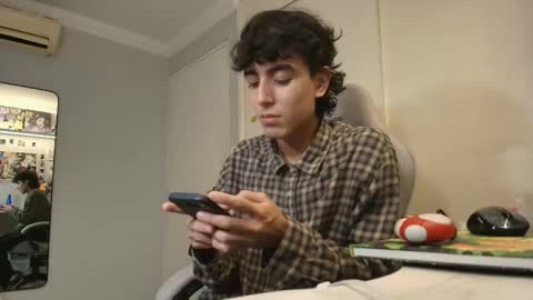 Snapshot of salvatore_montt chatting on November 23, 10:31 pm salvatore_montt online show from November 23, 10:31 pm