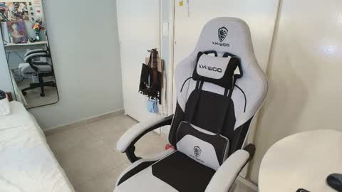 Snapshot of salvatore_montt chatting on November 29, 6:44 pm salvatore_montt online show from November 29, 6:44 pm