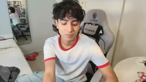 Snapshot of salvatore_montt chatting on December 2, 7:09 pm salvatore_montt online show from December 2, 7:09 pm