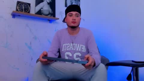 Snapshot of salvatore_muller chatting on October 12, 6:23 am Salvatore online show from October 12, 6:23 am