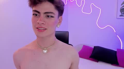 Sam Clark online show from November 15, 2:31 am