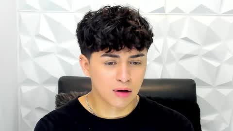 Snapshot of sam_daves_ chatting on November 14, 1:54 pm Sam online show from November 14, 1:54 pm