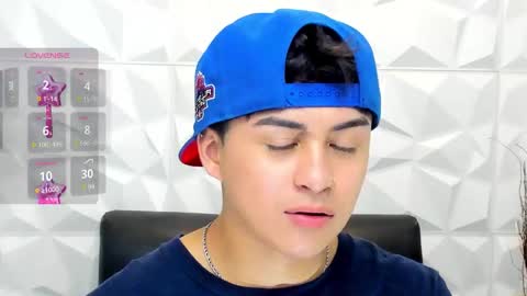 Snapshot of sam_daves_ chatting on November 18, 2:54 pm Sam online show from November 18, 2:54 pm