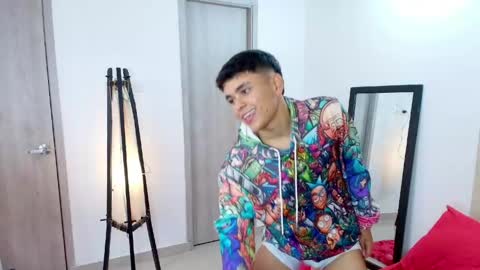 sam_tnt9 online show from April 16, 5:03 pm