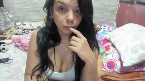 samanta1013 online show from February 13, 9:27 am