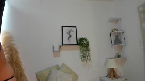 Snapshot of samanta_monroe4 chatting on September 30, 9:09 pm samanta online show from September 30, 9:09 pm