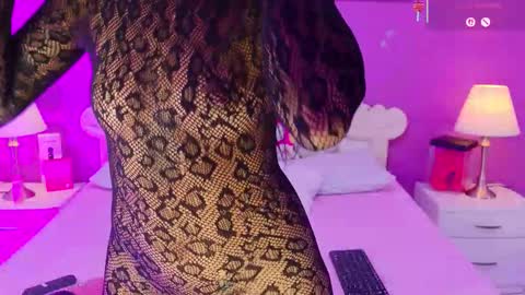 samantakane online show from February 5, 4:17 am