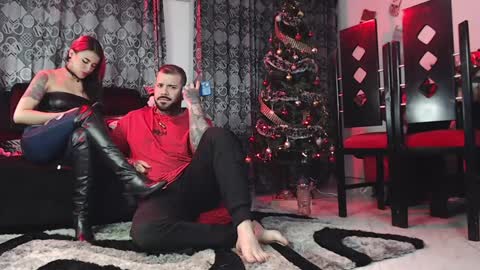 Snapshot of samantha_abrill chatting on December 3, 11:24 pm Samantha and Victor online show from December 3, 11:24 pm