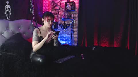 Snapshot of samantha_abrill chatting on January 6, 7:09 am Samantha and Victor online show from January 6, 7:09 am