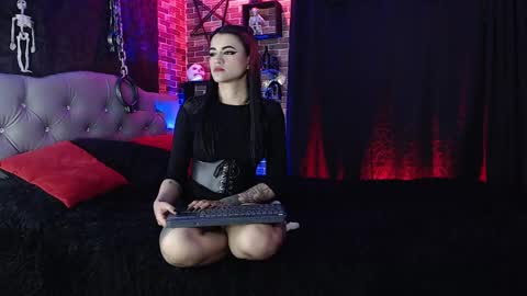 Snapshot of samantha_abrill chatting on February 19, 10:09 pm Samantha and Victor online show from February 19, 10:09 pm