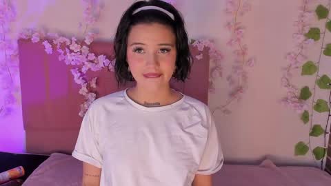 Snapshot of samantha_browwnn chatting on April 28, 12:42 am samantha_browwnn online show from April 28, 12:42 am