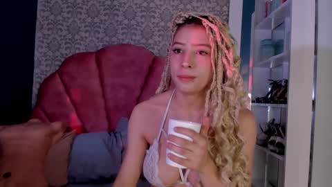 Snapshot of samantha_cp_ chatting on January 20, 12:18 pm Sammy online show from January 20, 12:18 pm