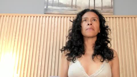 Snapshot of samantha_duart3 chatting on May 2, 12:10 pm samantha_duart3 online show from May 2, 12:10 pm
