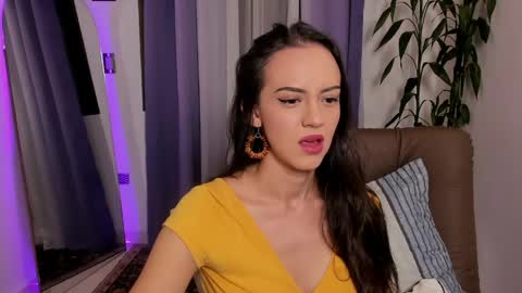 Snapshot of samantha_ferrec chatting on June 8, 9:48 pm Samantha Ferrec online show from June 8, 9:48 pm