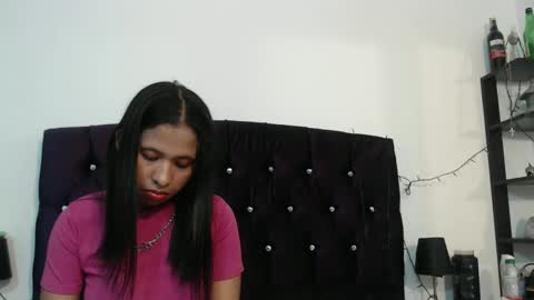 Snapshot of samantha_fox_squirt chatting on December 30, 9:29 pm lizzy online show from December 30, 9:29 pm