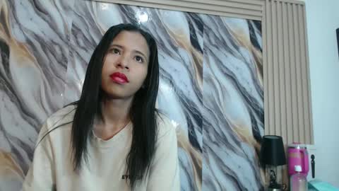 Snapshot of samantha_fox_squirt chatting on September 30, 4:50 am lizzy online show from September 30, 4:50 am