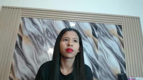 Snapshot of samantha_fox_squirt chatting on October 7, 3:25 am lizzy online show from October 7, 3:25 am