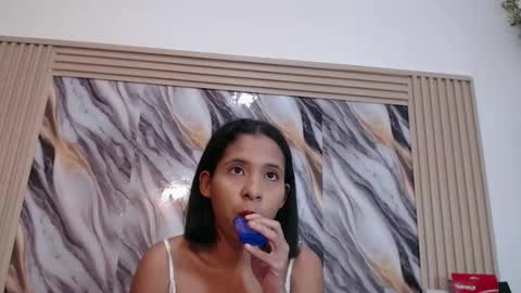 Snapshot of samantha_fox_squirt chatting on November 22, 1:48 am lizzy online show from November 22, 1:48 am