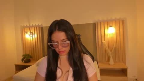 S A M A N T H A online show from January 8, 7:49 pm