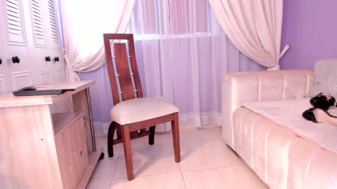 samantha_thompsoon online show from November 10, 8:41 pm