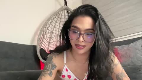 Samantha Bernardo online show from June 7, 4:05 am