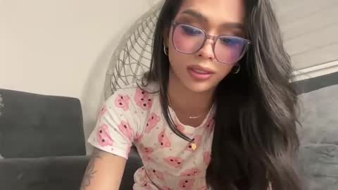 Samantha Bernardo online show from June 11, 4:43 am