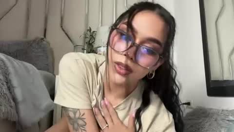 Samantha Bernardo online show from June 13, 4:43 am