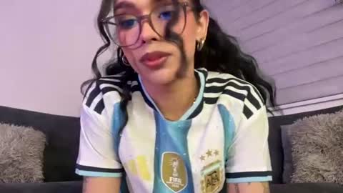 Samantha Bernardo online show from June 17, 4:15 am