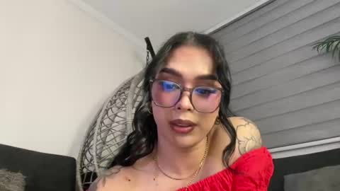 Samantha Bernardo online show from June 18, 4:35 am