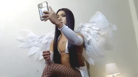 samanthafox9 online show from April 6, 10:33 pm