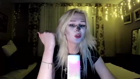 Samantha online show from January 11, 6:57 pm