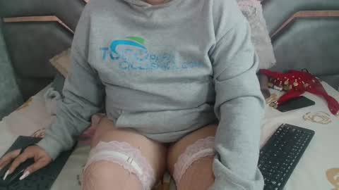 samanthasyedx online show from April 1, 9:21 am