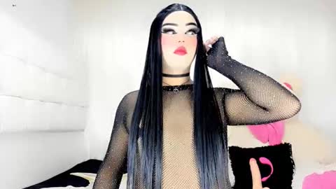 Snapshot of samanthax_xissadora1 chatting on February 16, 8:10 am samanthax_xissadora1 online show from February 16, 8:10 am