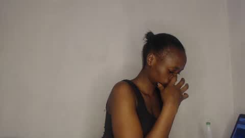 Snapshot of samanthjey chatting on March 19, 9:35 am manth online show from March 19, 9:35 am