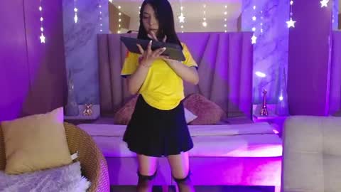 Snapshot of samara_glow chatting on June 23, 9:24 pm Samara online show from June 23, 9:24 pm