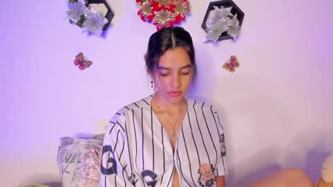 Snapshot of samara_jonnes_ chatting on January 11, 4:38 am Samara is my name a pleasure delighted that you are here leave your thumb up it is important to me online show from January 11, 4:38 am