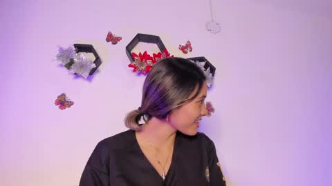 Snapshot of samara_jonnes_ chatting on January 14, 2:50 am Samara is my name a pleasure delighted that you are here leave your thumb up it is important to me online show from January 14, 2:50 am