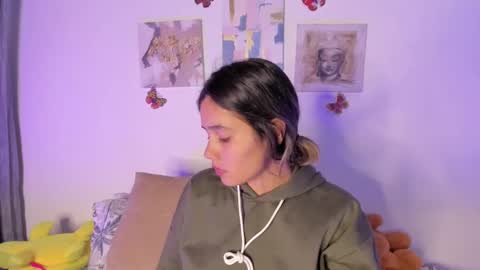 Snapshot of samara_jonnes_ chatting on January 25, 4:13 am Samara is my name a pleasure delighted that you are here leave your thumb up it is important to me online show from January 25, 4:13 am