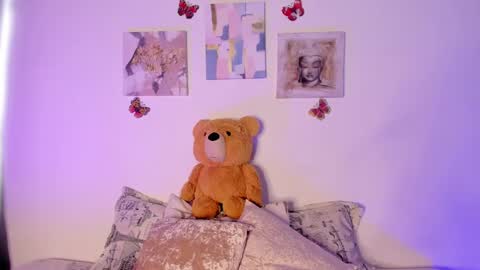 Snapshot of samara_jonnes_ chatting on February 2, 7:46 pm Samara is my name a pleasure delighted that you are here leave your thumb up it is important to me online show from February 2, 7:46 pm