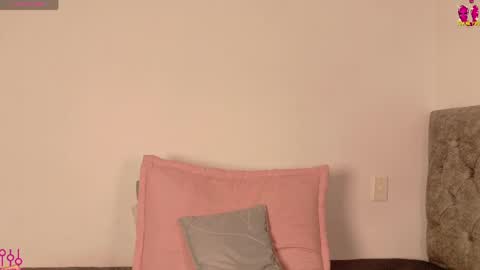 Snapshot of samara_kim chatting on May 11, 10:18 pm SAMARA online show from May 11, 10:18 pm