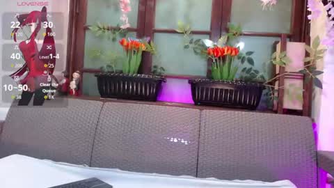 Snapshot of samara_selene chatting on June 25, 3:17 am SAMARA online show from June 25, 3:17 am