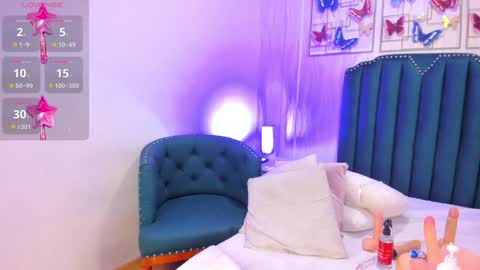 Snapshot of samara_warren chatting on January 25, 2:25 pm Samara Warren online show from January 25, 2:25 pm