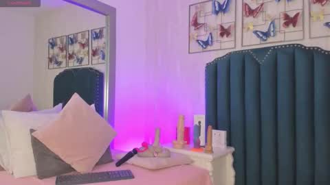 Samara Warren online show from February 12, 11:27 am