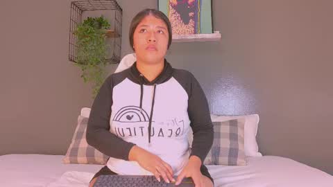 S A M A R A  online show from October 15, 12:27 pm