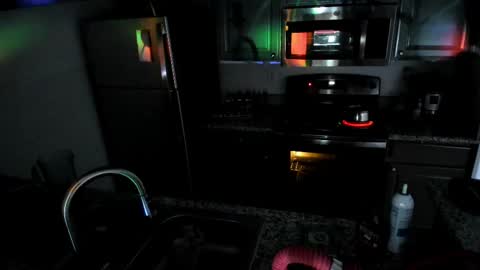 Snapshot of samatha1998 chatting on February 15, 5:41 am Yaya online show from February 15, 5:41 am